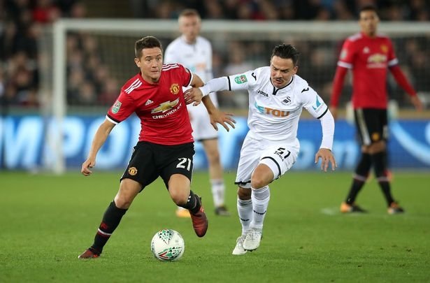 Herrera bị đau ở cuộc đấu với Swansea