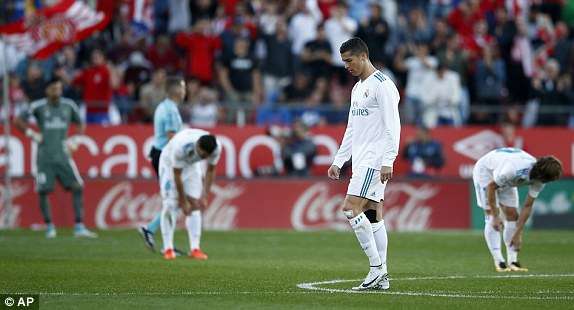 C.Ronaldo bỏ lỡ cơ hội, còn Real Madrid nhận hai bàn thua liên tiếp