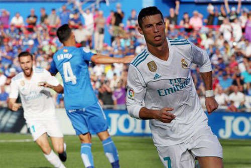Ronaldo chia vui sau bàn thắng vào lưới Getafe