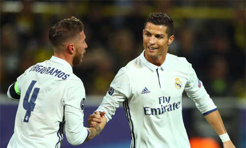 Ramos tiết lộ bí quyết giúp Real làm Ronaldo vui vẻ