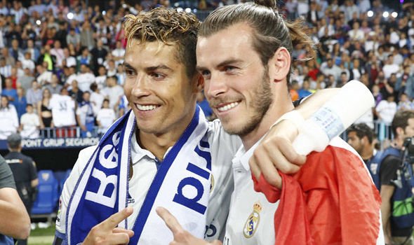 Ronaldo xúi chủ tịch Perez bán Gareth Bale