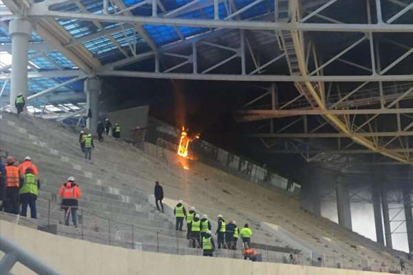 Hình ảnh về đám cháy tại sân vận động Nizhny Novgorod