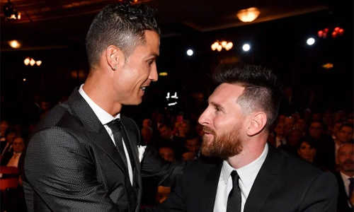 Berbatov: 'Messi toàn diện hơn Ronaldo'