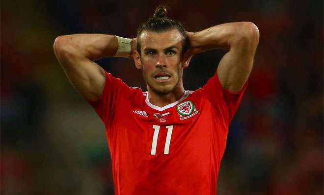 Gareth Bale. Xứ Wales gục ngã ở lượt trận cuối vòng loại khu vực châu Âu khi thua Ireland 0-1 và mất vé play-off vào tay chính đối thủ. Một trong những nguyên nhân dẫn đến việc này là Bale vắng mặt vì  chấn thương. Ngôi sao của Real không thể dự hai trận cuối của vòng loại do bị đau ở hông.