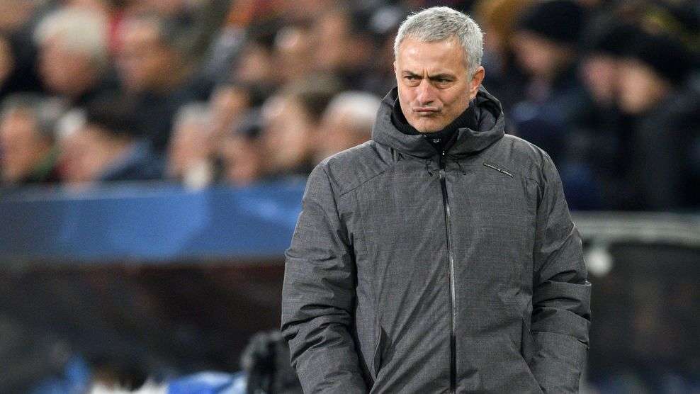 Mourinho không hài lòng, nhưng trận thua là trách nhiệm của ông