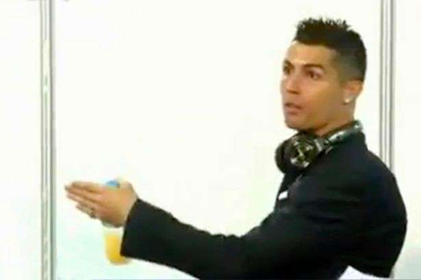 C.Ronaldo nổi giận với phóng viên sau trận gặp APOEL