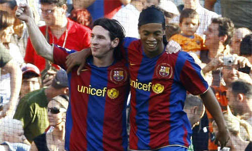 Ronaldinho: 'Nếu Messi quyết định rời Barca, tôi sẽ ủng hộ'