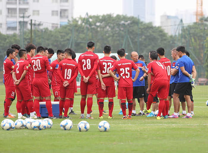 HLV Park Hang Seo ban lệnh cấm, tuyển thủ Việt Nam xanh mặt