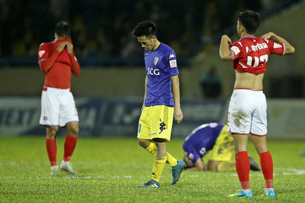 Văn Quyết lọt vào 'mắt xanh' của đương kim vô địch Thái League