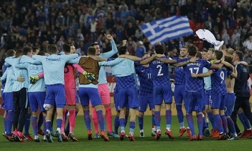 Các cầu thủ Croatia vui mừng sau khi giành vé dự World Cup. 