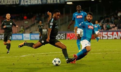 Quá ham tấn công, Napoli bị đánh gục bởi tốc độ của các cầu thủ Man City trong những đợt phản công