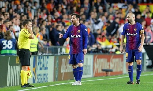 Messi bị từ chối bàn thắng hợp lệ trong trận đấu với Valencia