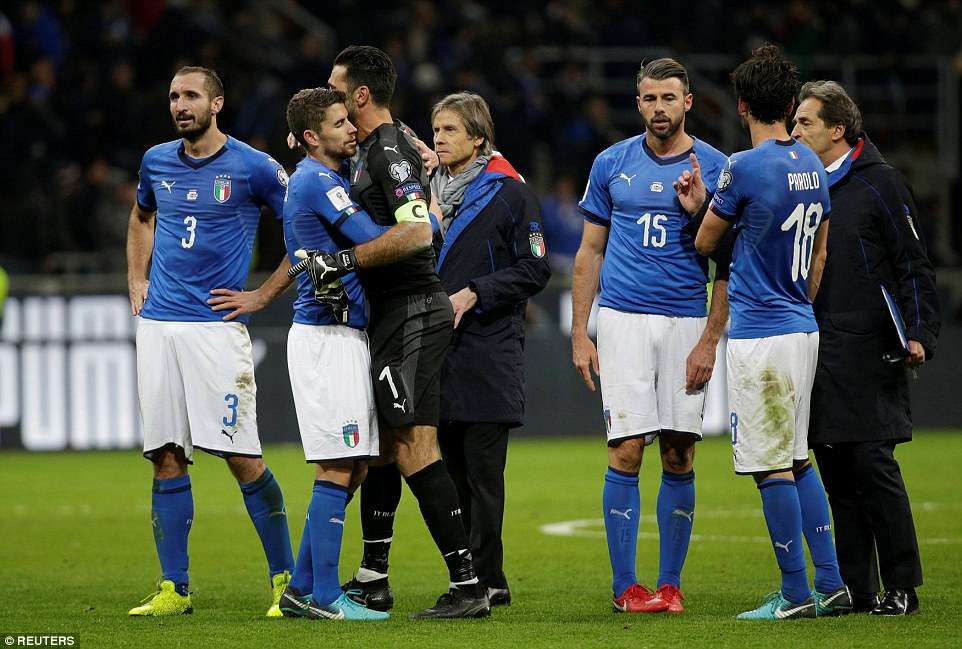 Một thế hệ của bóng đá Italia sụp đổ