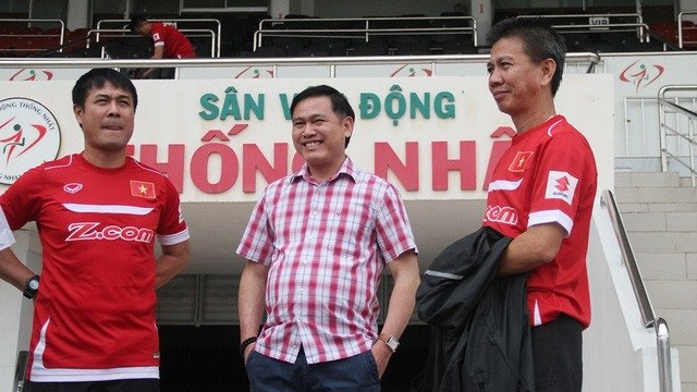 Ông Trần Anh Tú (giữa) là ứng cử viên sáng giá nhất cho ghế chủ tịch HĐQT VPF nhiệm kỳ tới 