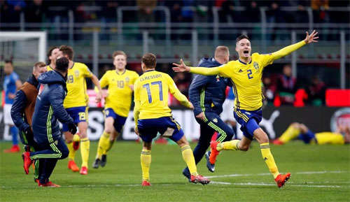 Niềm vui chiến thắng của Thụy Điển, đội tưởng như rơi vào thế yếu khi bốc thăm gặp Italy.
