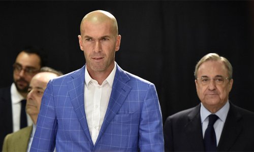 Perez từng đặt Zidane vào ghế HLV trưởng Real, và cũng có thể gạt ông khỏi kế hoạch, nếu đội bóng đạt kết quả không như ý dưới trướng nhà cầm quân người Pháp. 