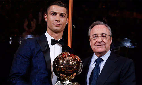 Chủ tịch Perez bên Quả Bóng Vàng thứ năm của Ronaldo