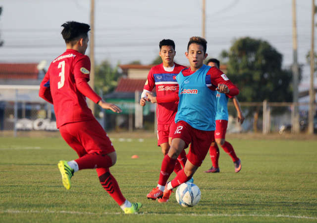 HLV Lê Thụy Hải khẳng định U23 Việt Nam còn yếu trong phòng ngự