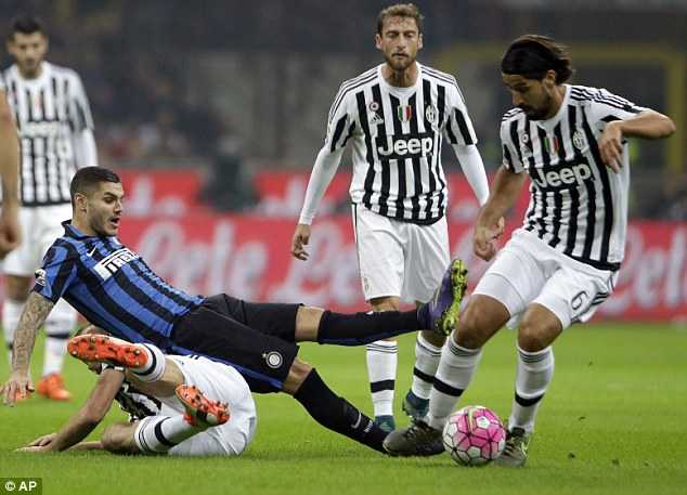 Juve và Inter cầm chân nhau không bàn thắng, cơ hội cho Napoli