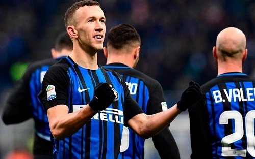 Perisic tỏa sáng đưa Inter lên đỉnh Serie A.