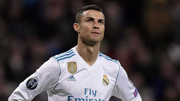 Ronaldo đòi hưởng lương cao nhất thế giới