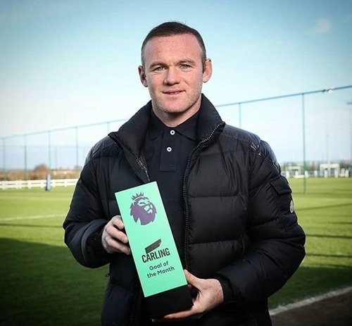 Rooney nhận giải bàn thắng đẹp nhất tháng 11. 