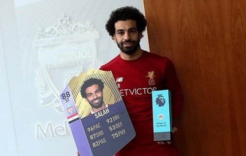Salah nhận giải Cầu thủ hay nhất tháng 11.
