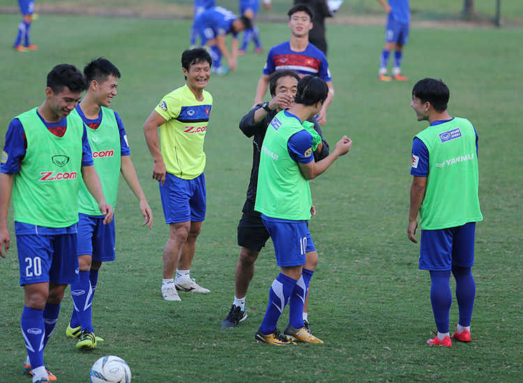 Tuyển U23 Việt Nam sang Trung Quốc sớm, đấu Palestine trước giải châu Á