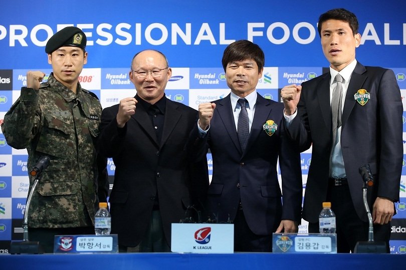 Ông Park Hang Seo vốn không phải là một cầu thủ được đào tạo bài bản về bóng đá ngay từ đầu.