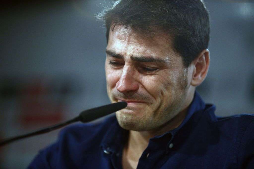 Casillas đã rơi những giọt nước mắt cay đắng khi thông báo rằng anh sẽ rời khỏi Real Madrid
