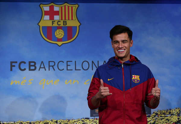 Coutinho cười rạng rỡ ra mắt Barcelona