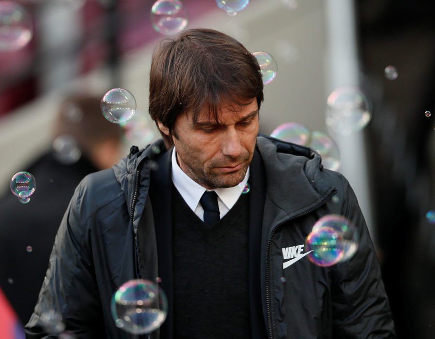Chelsea hiện xếp thứ 2 nhưng cách biệt quá xa điểm số khiến Conte phải thừa nhận, Man City quá tuyệt