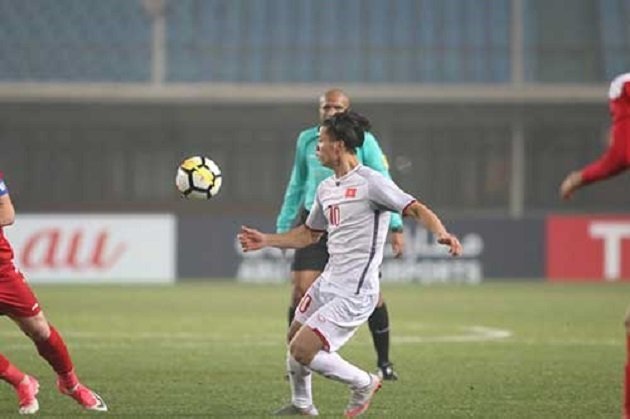  Công Phượng đã chơi rất nỗ lực trước U23 Syria. 