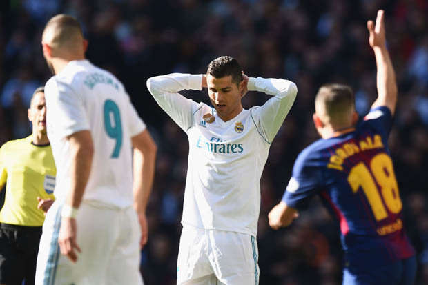 Đồng đội mong Ronaldo rời Real càng sớm càng tốt