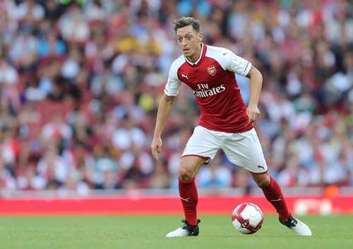 Ozil luôn là ngôi sao hàng đầu, kể từ khi gia nhập Arsenal hè 2013