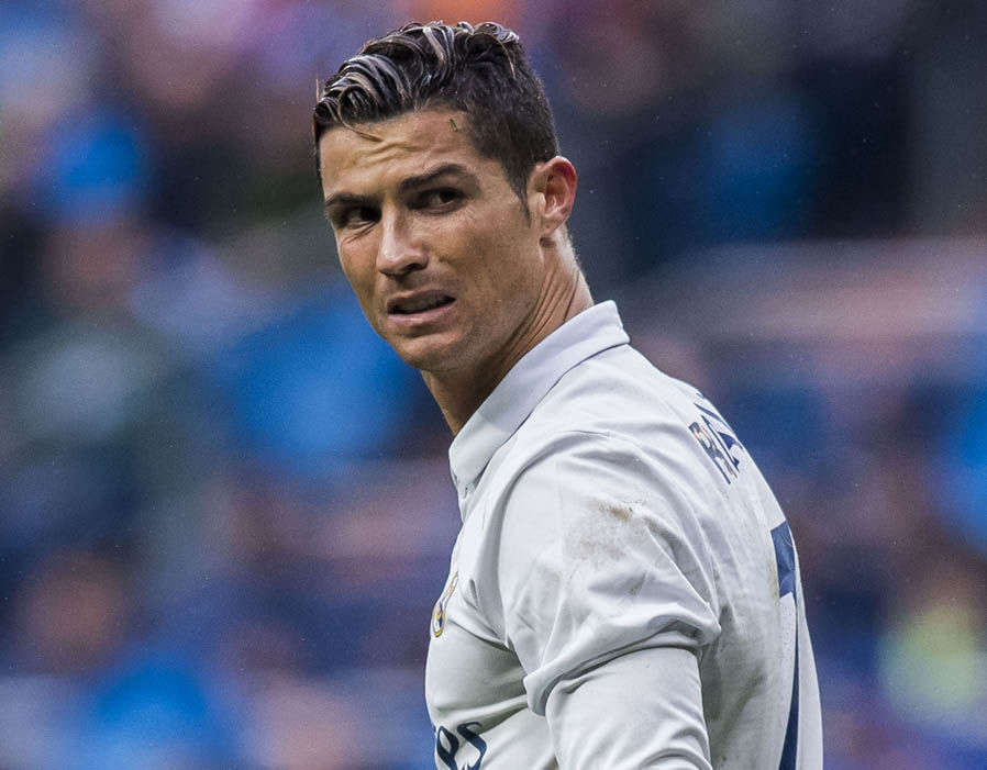 Ronaldo với nhiều đồn đại rời Real Madrid gần đây
