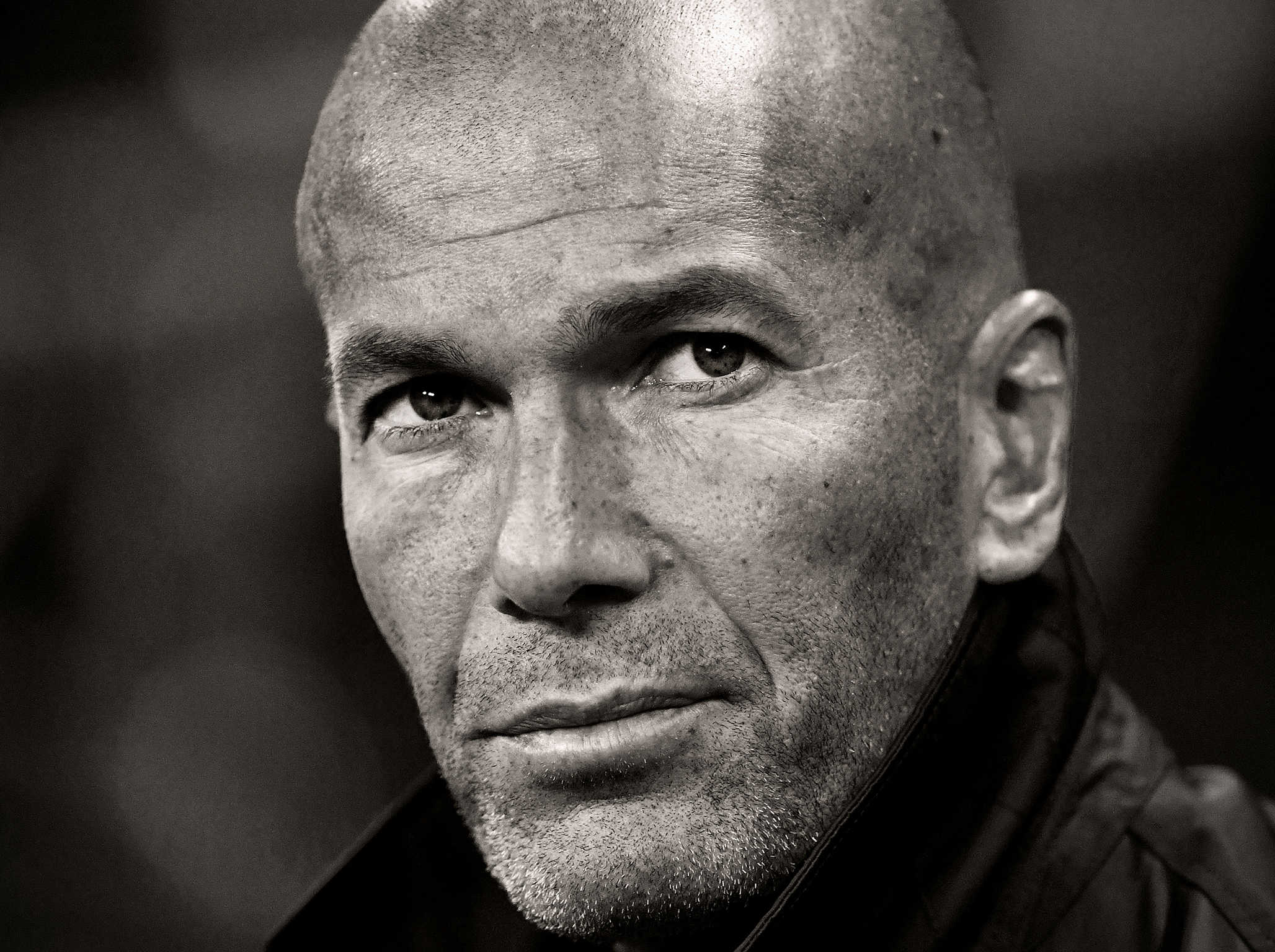 Câu chuyện thể thao: Trung vệ đâu, Zidane?