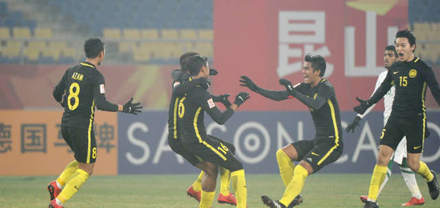 Đánh bại đại diện của Tây Á, U23 Malaysia trở thành đội bóng đầu tiên trong lịch sử bóng đá Đông Nam Á vào tứ kết giải U23 châu lục