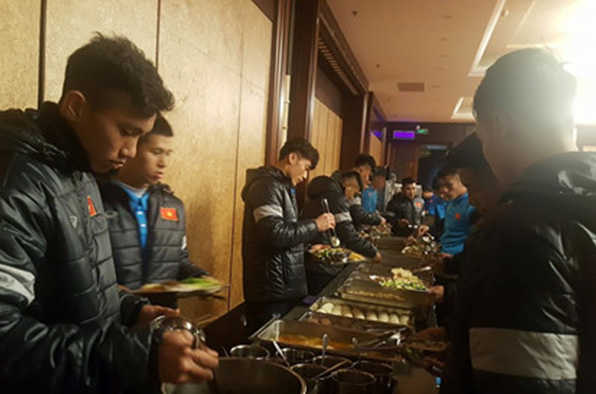U23 Việt Nam đối mặt với vấn đề thời tiết sau khi đặt chân đến Thượng Hải