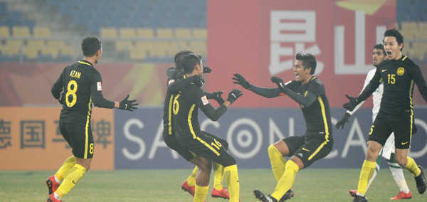 U23 Malaysia hiên ngang vào tứ kết giải U23 châu Á