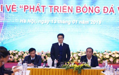Phó Thủ tướng Vũ Đức Đam chủ trì đối thoại phát triển bóng đá Việt Nam.