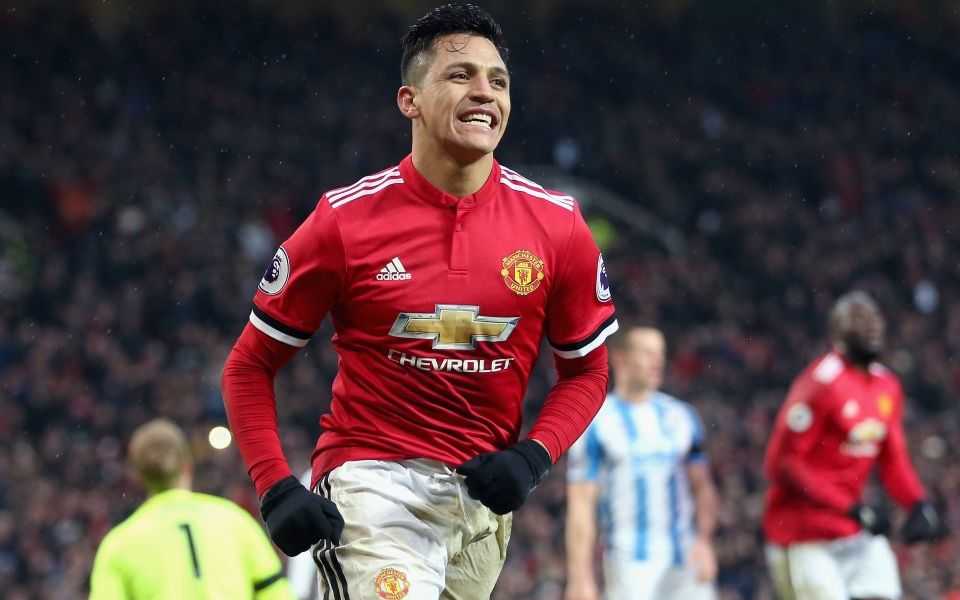Alexis Sanchez phá vỡ 2 kỷ lục ở Man United