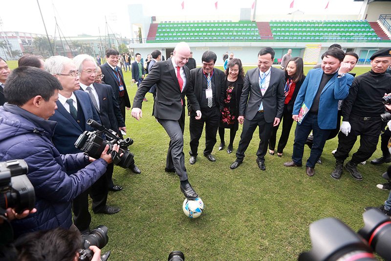Người đứng đầu FIFA tin vào cơ hội tham dự World Cup của bóng đá Việt Nam