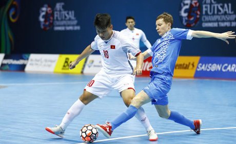 Futsal Việt Nam lần thứ hai liên tiếp để thua Uzbekistan. 