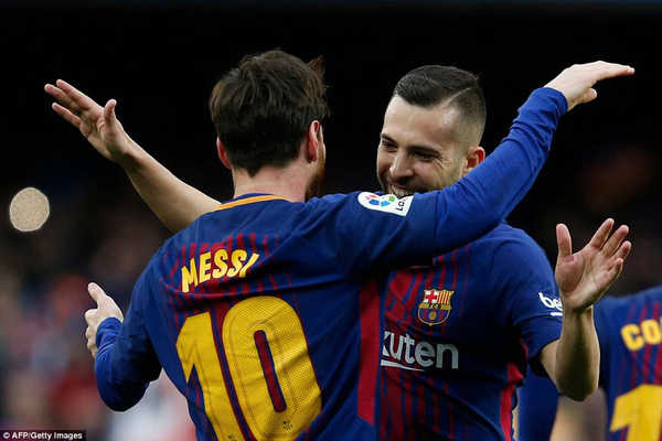 Messi vẽ siêu phẩm, Barcelona nhẹ nhàng hạ Atletico