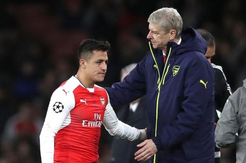 Sanchez quyết định rời Arsenal để phát triển sự nghiệp. 