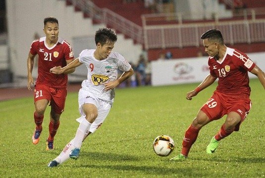 Văn Toàn và đồng đội sẽ khởi động V-League 2018 bằng trận đấu với B.Bình Dương