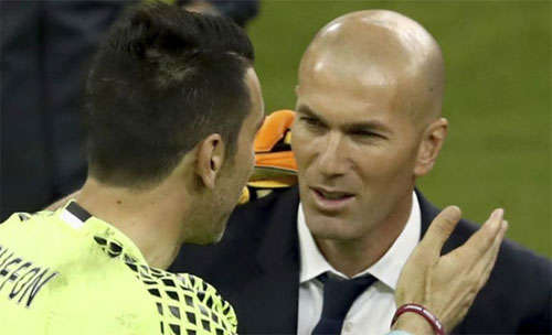 Buffon và Zidane là hai ''tượng đài'' của bóng đá thế giới