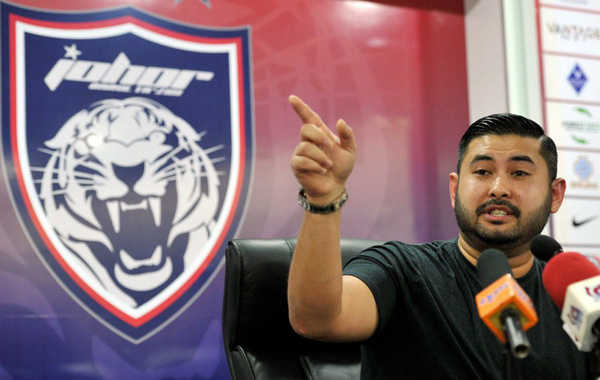 Chủ tịch Liên đoàn bóng đá Malaysia từ chức