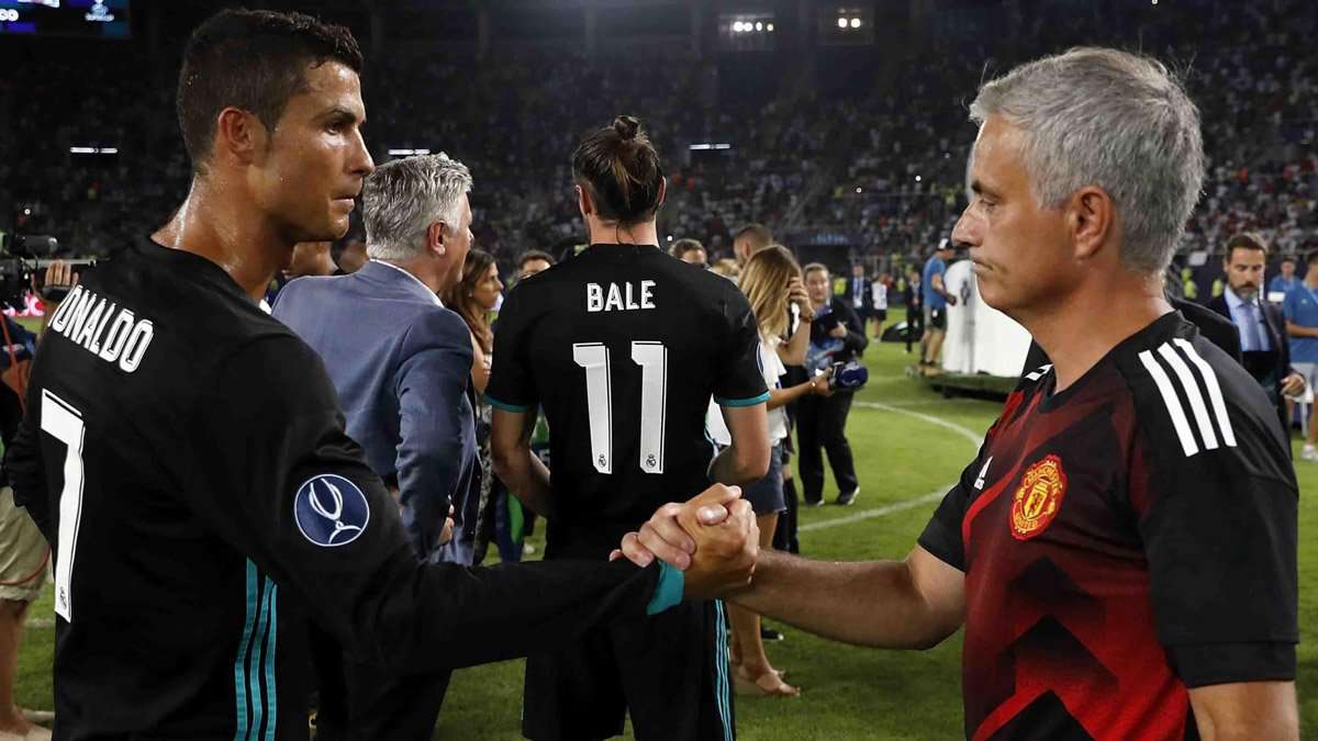 Mourinho muốn Ronaldo trở về giải cứu MU